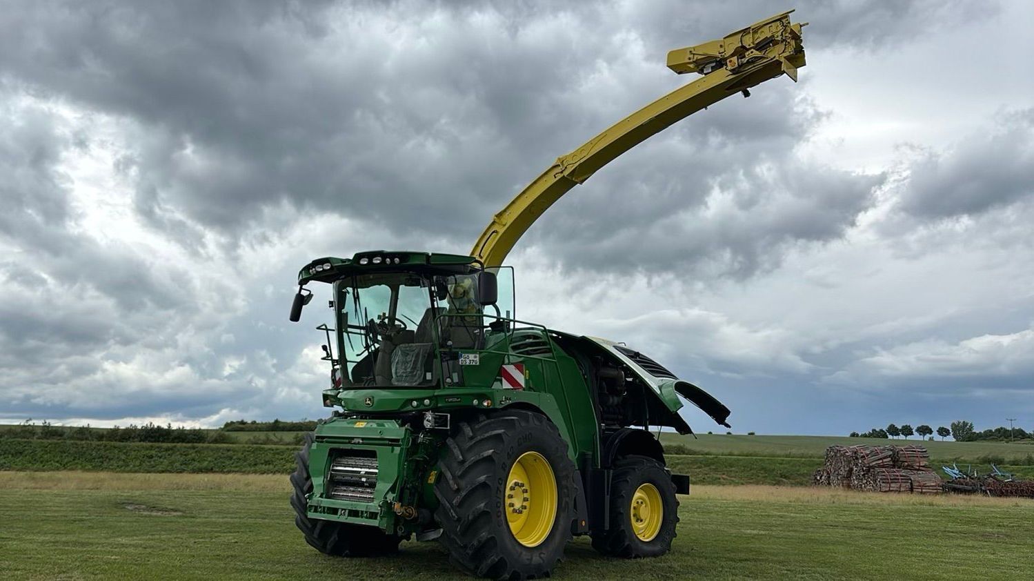 John Deere 9700 Self propelled forage harvester €195,000
