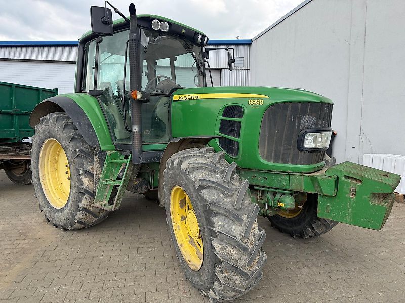 John Deere 6930 Premium Traktor 43.516 €