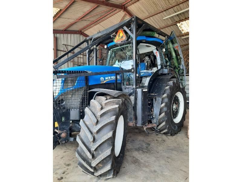 E-FARM: New Holland T7.235 - Tracteur - id 2LYES94 - 60 000 € - Année: 2016 - Lecture du nombre d'heure: 5 900,Puissance du moteur (chevaux): 185,France