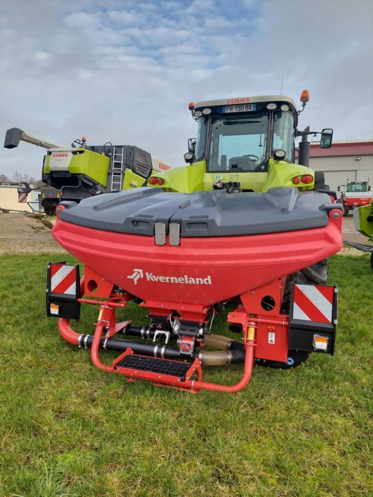 Kverneland Trémie frontal,  rampe de semis a disque CX2 Drilling machine combination €91,000