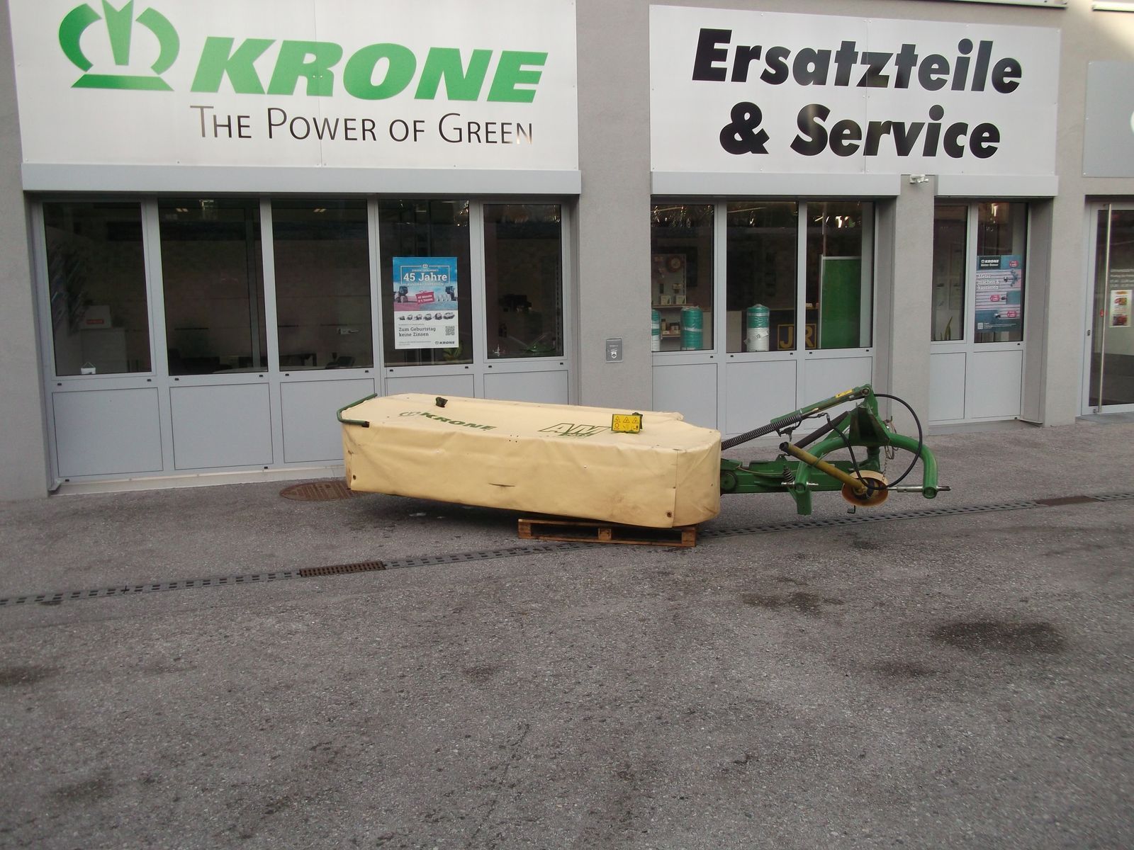 E-FARM: Krone AM 243 S - Mähwerk - id PYY4ZJA - 5.929 € - Baujahr: 2010 - Abgelesene Motorstunden: 100,Österreich
