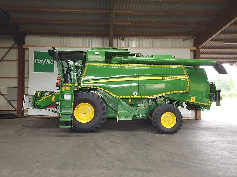 John Deere T 550 Combină de recoltat 158.800 EUR