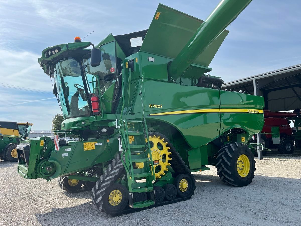 John Deere S 780 Combine harvester €230,000