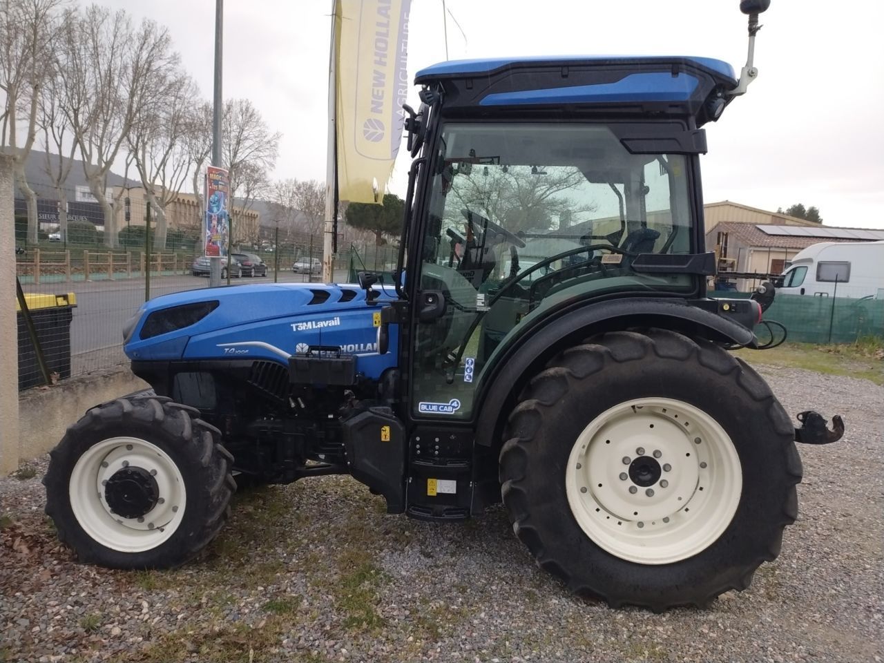 E-FARM: New Holland T4.100 F - Τρακτέρ - id YEGBGLZ - 59.000 € - Χρονία: 2024 - Μετρητής ωρών: 400,Ισχύς κινητήρα: 100,Γαλλία