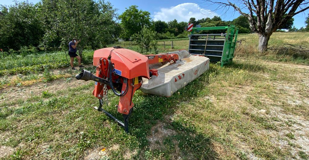 E-FARM: Kuhn GMD 4011 FF - Falciatrice - tosaerba - id JXTLM8Q - 9.900 € - Anno di costruzione: 2020 - Francia
