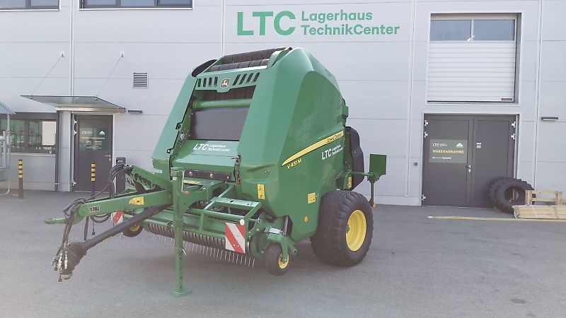 E-FARM: John Deere V451M - Presse à balles - id TI6TLZB - 41 658 € - Année: 2022 - Autriche