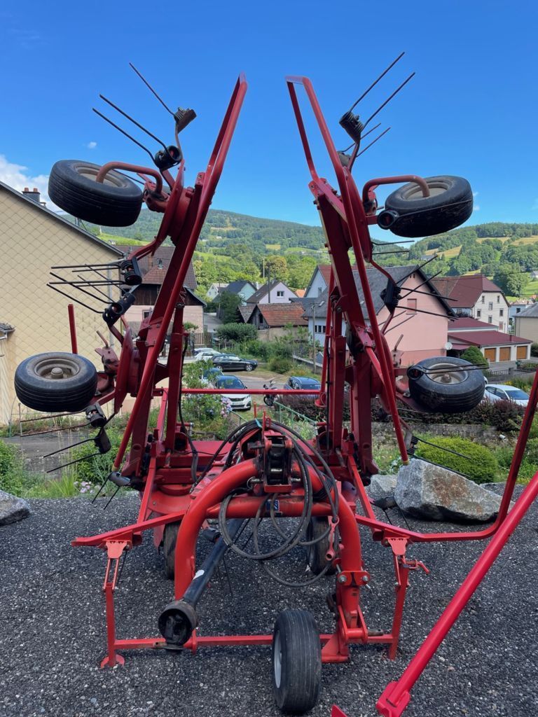 E-FARM: Kuhn GF 5902 - Faneuse - id LQTXZ2G - 6 900 € - Année: 2015 - France