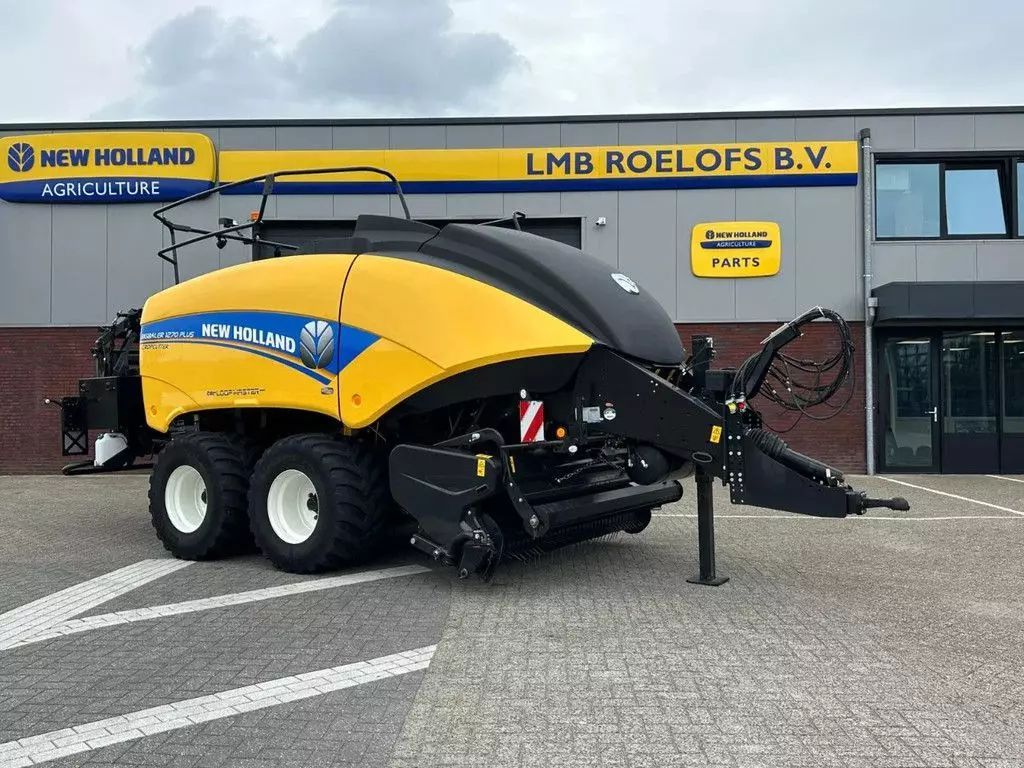 E-FARM: New Holland BigBaler 1270 Plus Cropcutter - Baler - id SE3GEGT - Year of construction: 2022 - Netherlands