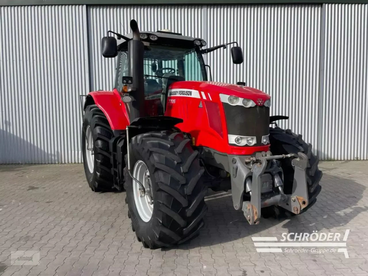 E-FARM: Massey Ferguson 7726 Exclusive - Tractor - id ZRGTU2D - €64,885 - Year of construction: 2016 - Engine hours: 7,877,Engine power (HP): 260,Germany