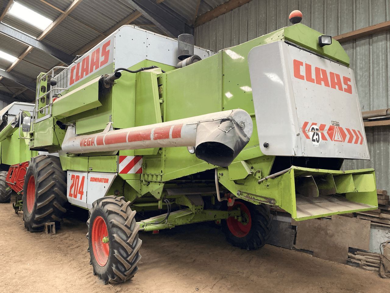 E-FARM: Claas mega 204 - Cosechadora - id V2VZKWJ - 27.000 € - Año: 1994 - Horas: 5650,Francia