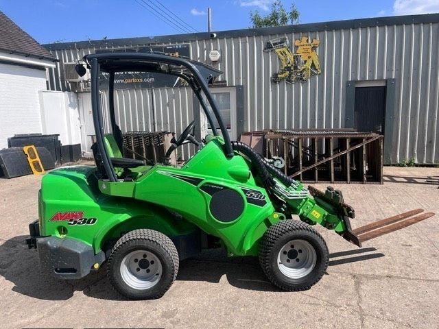 Avant m530 Mini rakodó 25 259 EUR