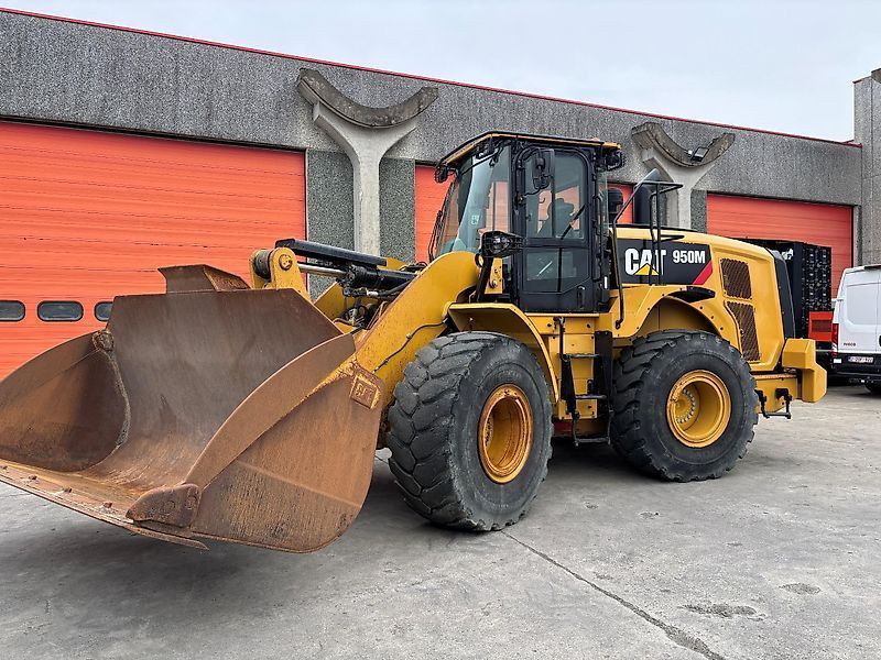 Caterpillar 950M Wheel loader €125,000
