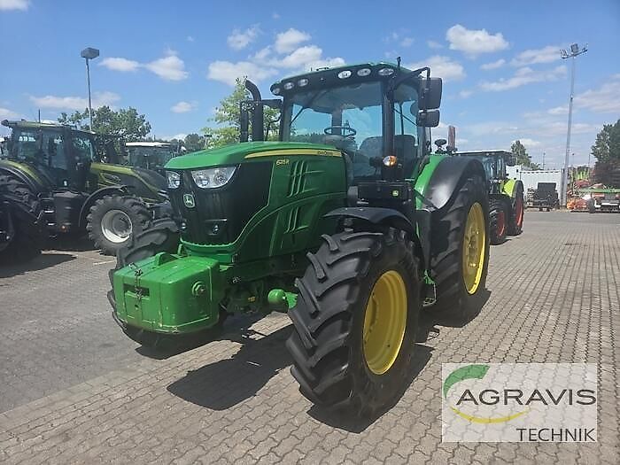 John Deere 6215 R Tractor €91,900
