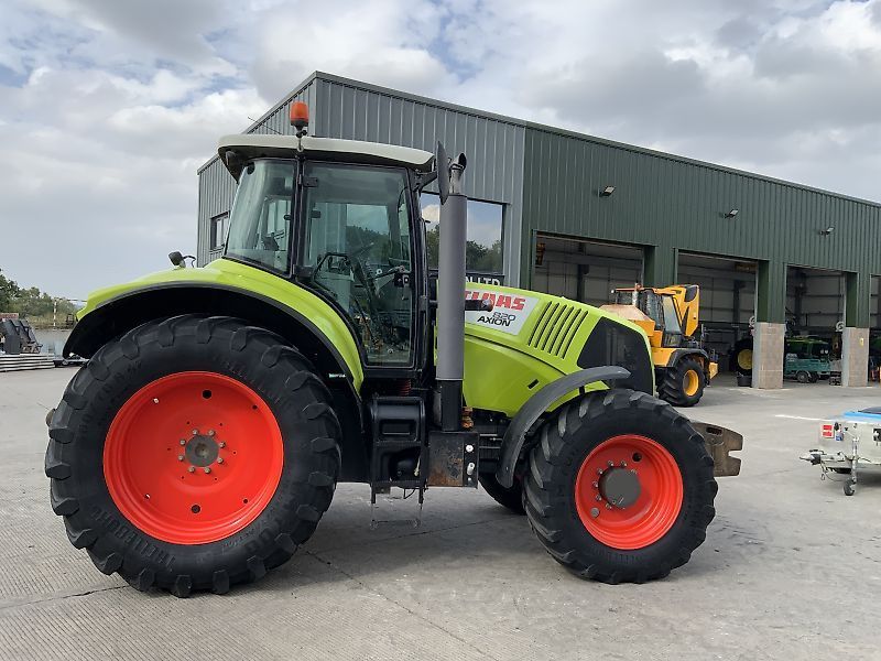 E-FARM: Claas Axion 820 - Traktor - id SMEQTJP - 34 683 EUR - Gyártási év: 2012 - Üzemóra (motor): 5284,Egyesült Királyság