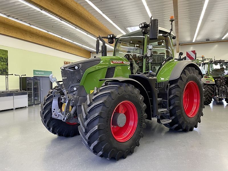 E-FARM: Fendt 728 Vario ProfiPlus - Traktor - id VTUQHD5 - 247.479 € - Baujahr: 2025 - Abgelesene Motorstunden: 597,Motorleistung (PS): 280,Deutschland