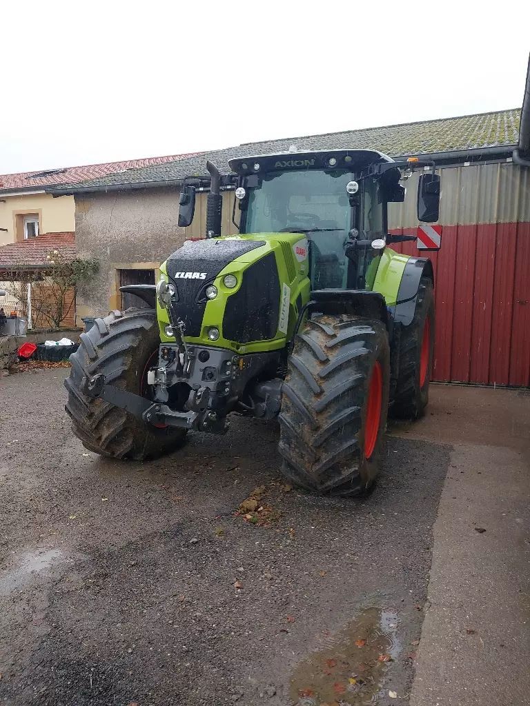 Claas Axion 810 CMATIC Tractor €128,000