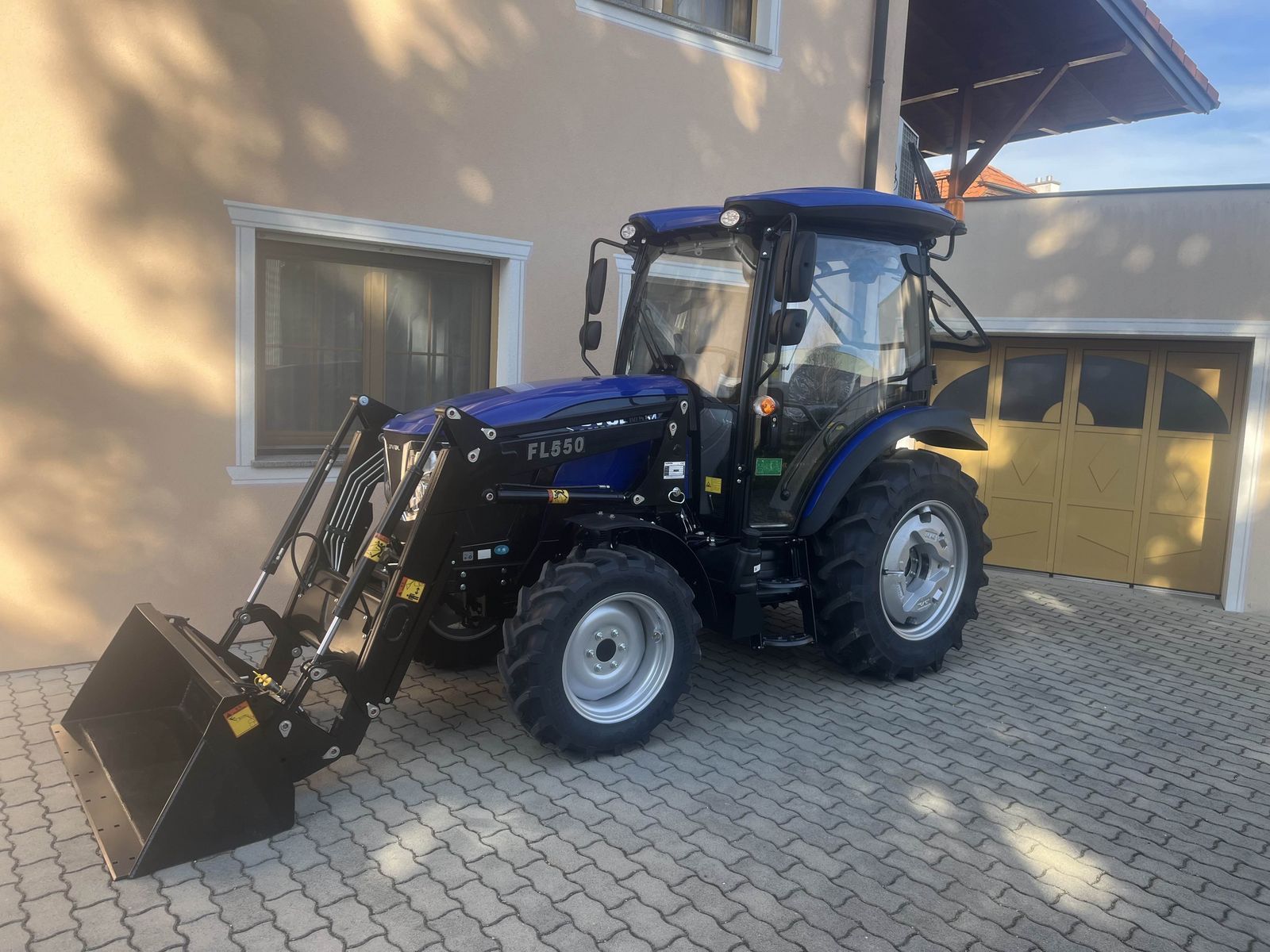 LOVOL m 554c mit frontlader Tracteur 28 750 €