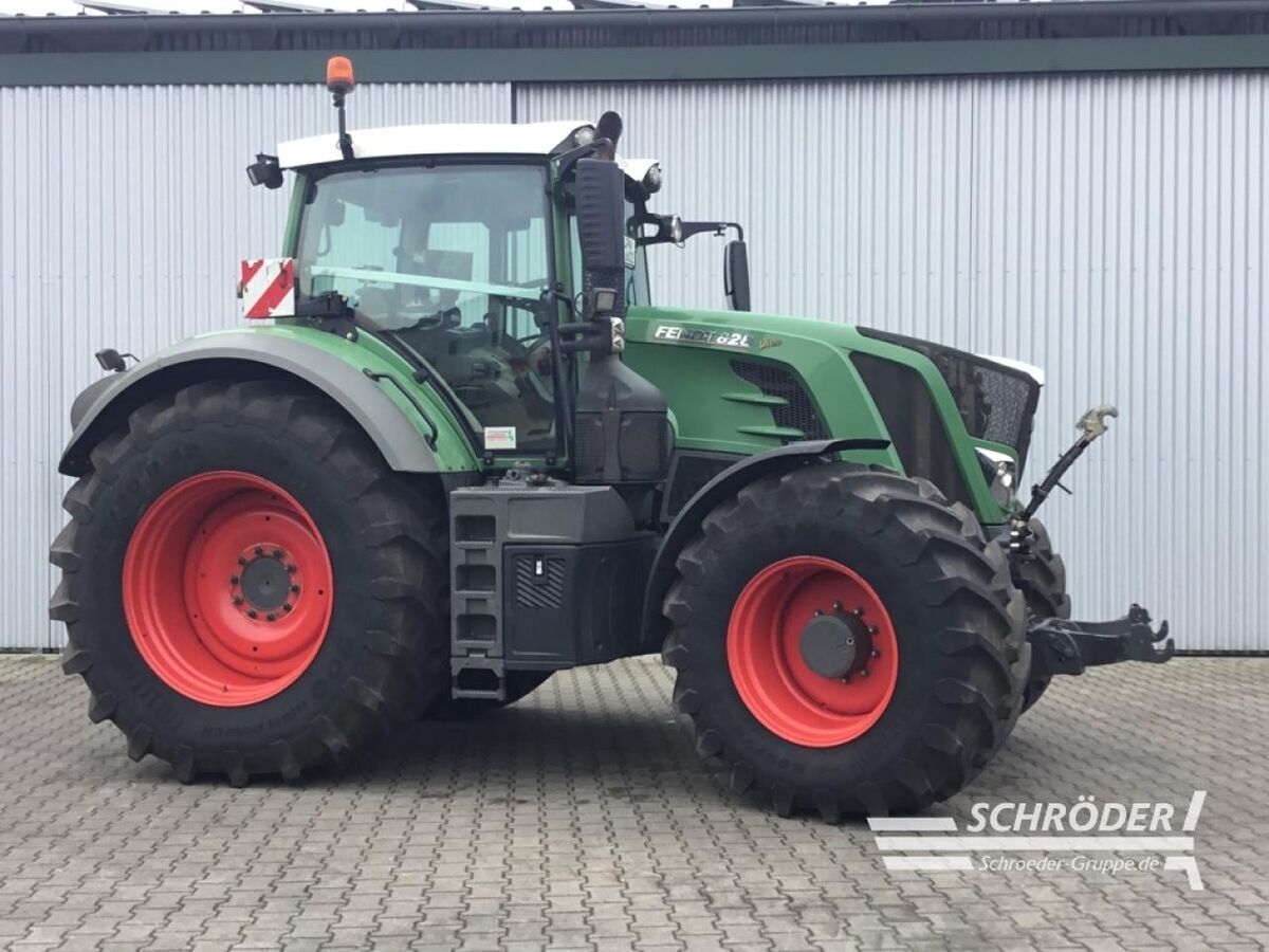 E-FARM: Fendt 828 Vario - Tractor - id AM1SDB9 - 96.885 € - Año: 2016 - Horas: 6776,Potencia del motor: 287,Alemania