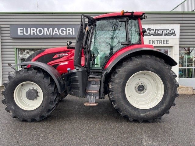 Valtra T 174 Tractor 59.500 EUR