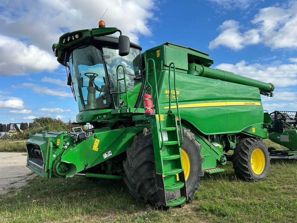 John Deere T 670 i Kombajn zbożowy 180 000 €