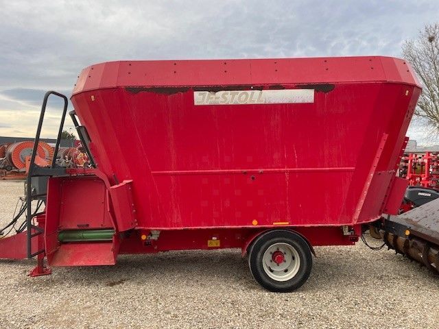 E-FARM: JF Stoll vm18-2 - Futtermischwagen - id CMPGZ3L - 15.000 € - Baujahr: 2011 - Frankreich