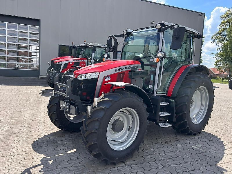 Massey Ferguson 5M.125 Tractor