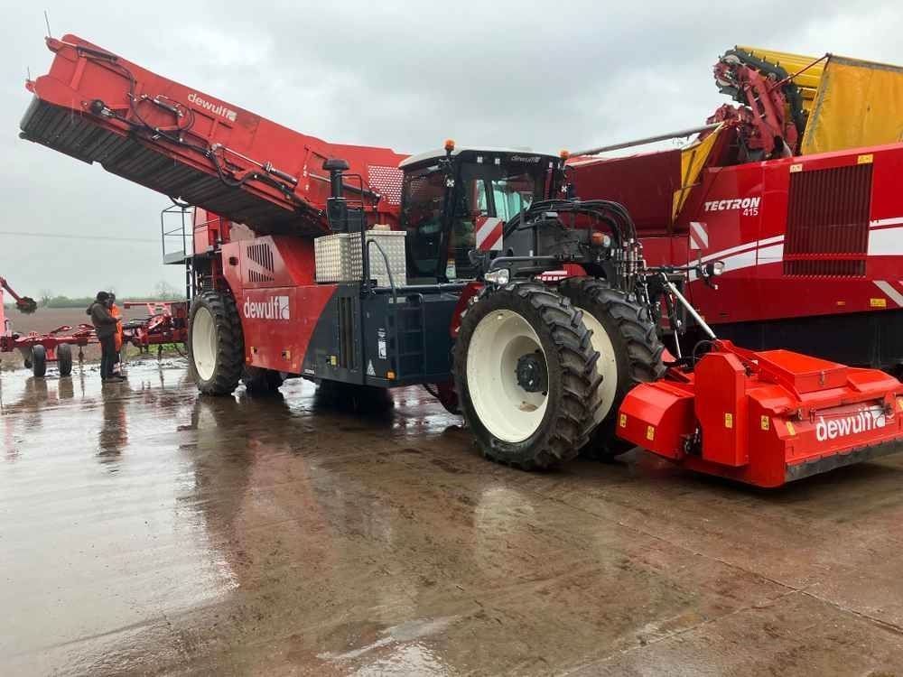 Dewulf , ra3060, 2 row, self-propelled potato harve Potato harvester €404,064