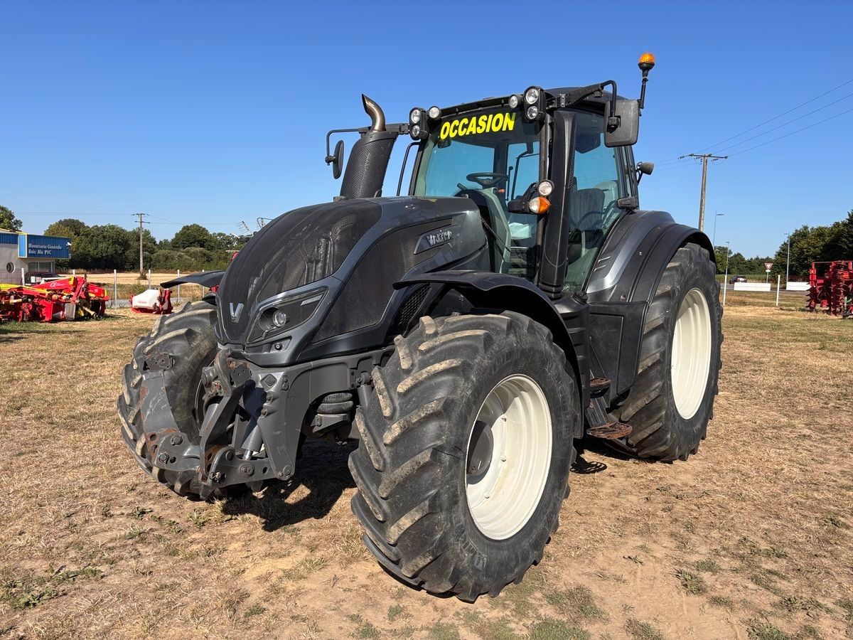 E-FARM: Valtra T174e - Tractor - id JJ1SSSX - €78,000 - Year of construction: 2018 - Engine hours: 2,570,Engine power (HP): 175,France
