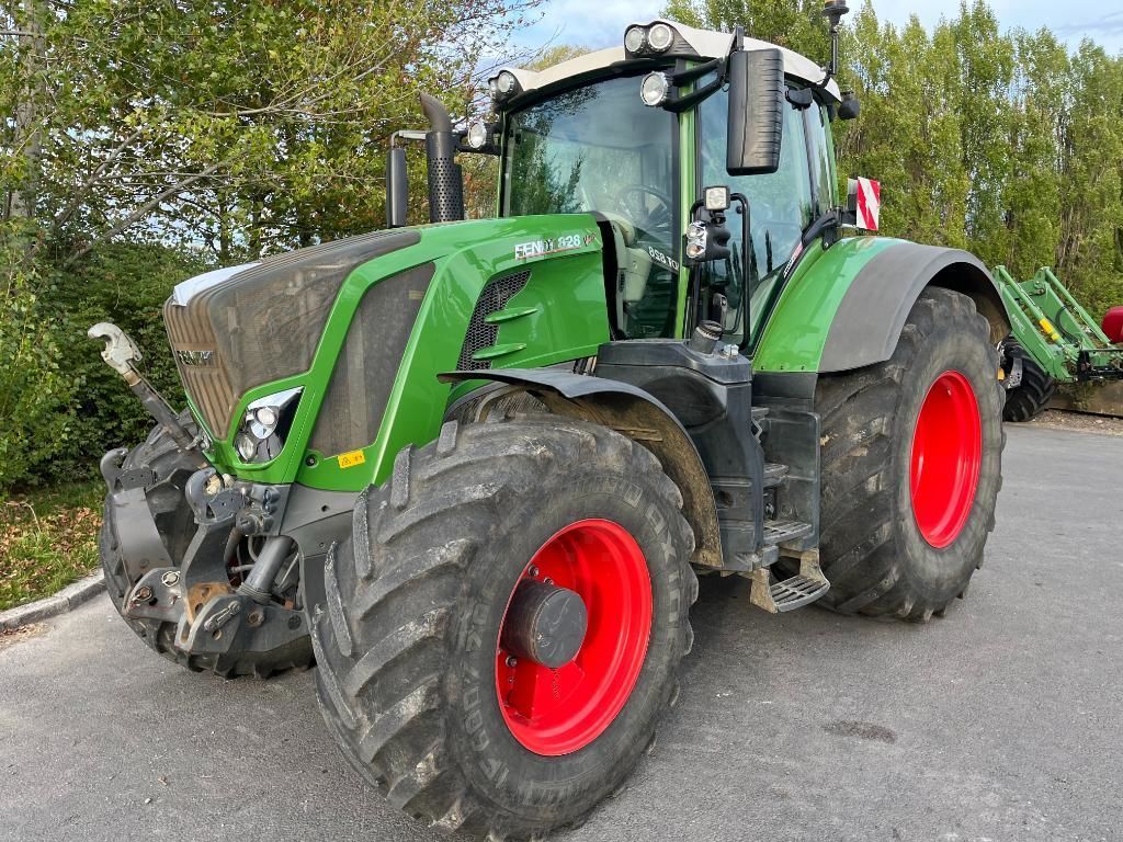 E-FARM: Fendt 828 Vario - Traktor - id 66EZF2Q - 86.138 € - Baujahr: 2017 - Abgelesene Motorstunden: 5.555,Vereinigtes Königreich