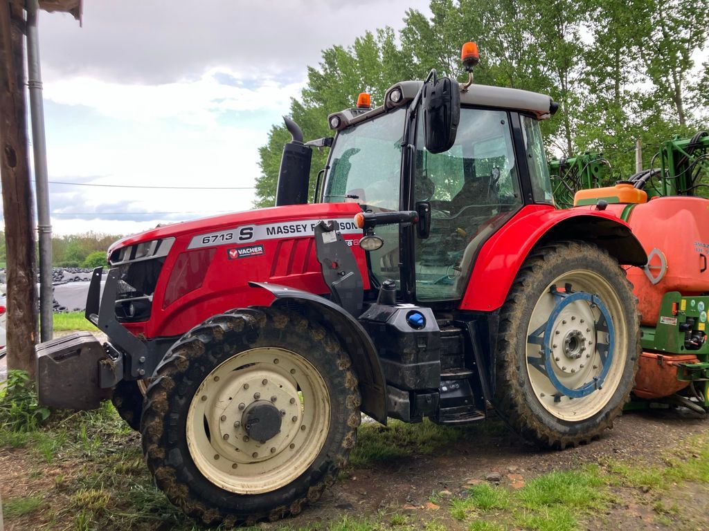 E-FARM: Massey Ferguson 6713S Dyna-6 Essential - Tracteur - id G6ERADM - Année: 2019 - Lecture du nombre d'heure: 800,France