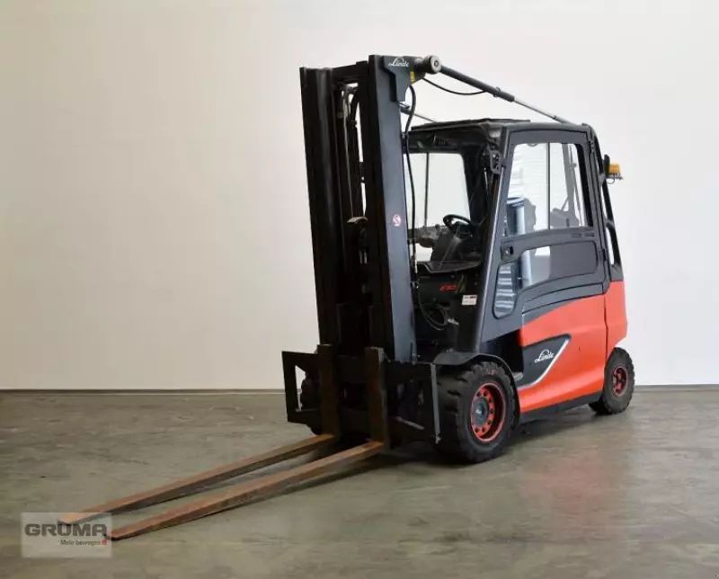 E-FARM: Linde e 50 hl 388 - Мотокар - id LX4KNQB - 34 900 € - Година на построяване: 2014 - Работни часове на двигателя: 4925,Германия