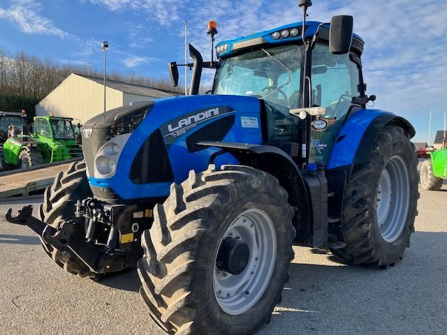 E-FARM: Landini 7-200 - Tractor - id TWG5ILE - €85,000 - Year of construction: 2021 - Engine hours: 1,100,Engine power (HP): 200,France