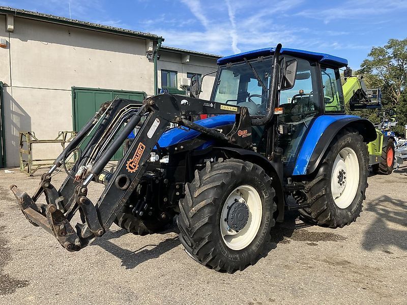 E-FARM: New Holland TT4.80 - Tractor - id PWVW6DN - 32.500 € - Año: 2000 - Horas: 7882,Potencia del motor: 80,Austria