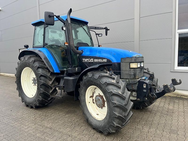 New Holland TM 135 Tractor 25.000 €