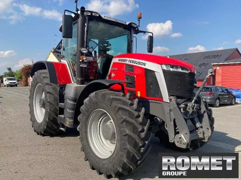 Massey Ferguson 8S.225 Exclusive Tractor 85.075 €