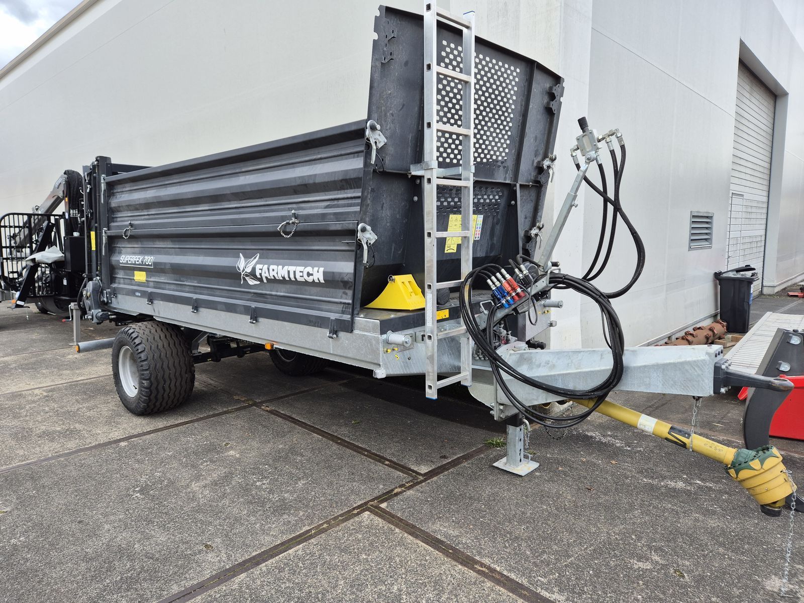 Farmtech superfex 700 Trosilnik gnoja in komposta 21.000 €