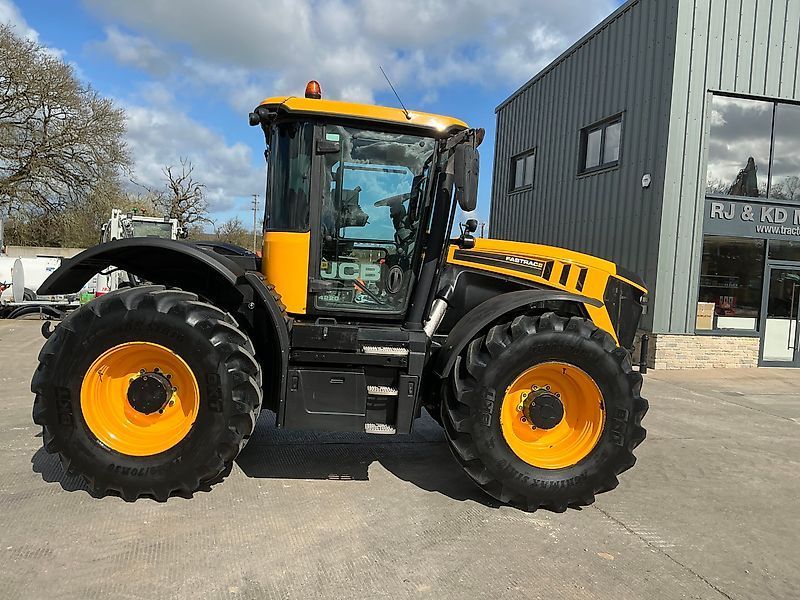 JCB Fastrac 4220 Tractor 49.884 €