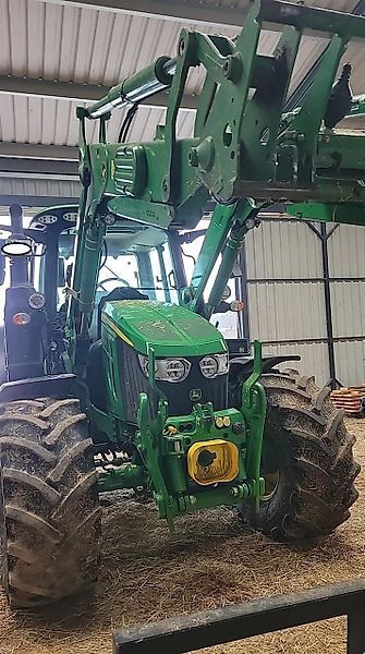 John Deere 6120 M Tractor €99,000