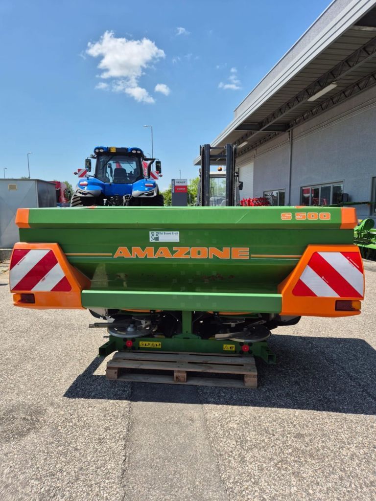 E-FARM: Amazone ZA-M 1501 - Mašine za raspršivanje gnojiva - id UTJUFXN - 7000 € - Godina proizvodnje: 2012 - Italija
