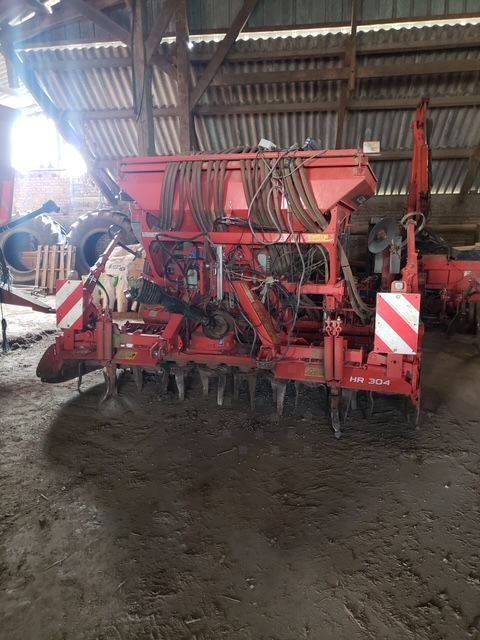 E-FARM: Kuhn LC 3000 - Semoir - id MYHWEJ7 - 20 000 € - Année: 2013 - France