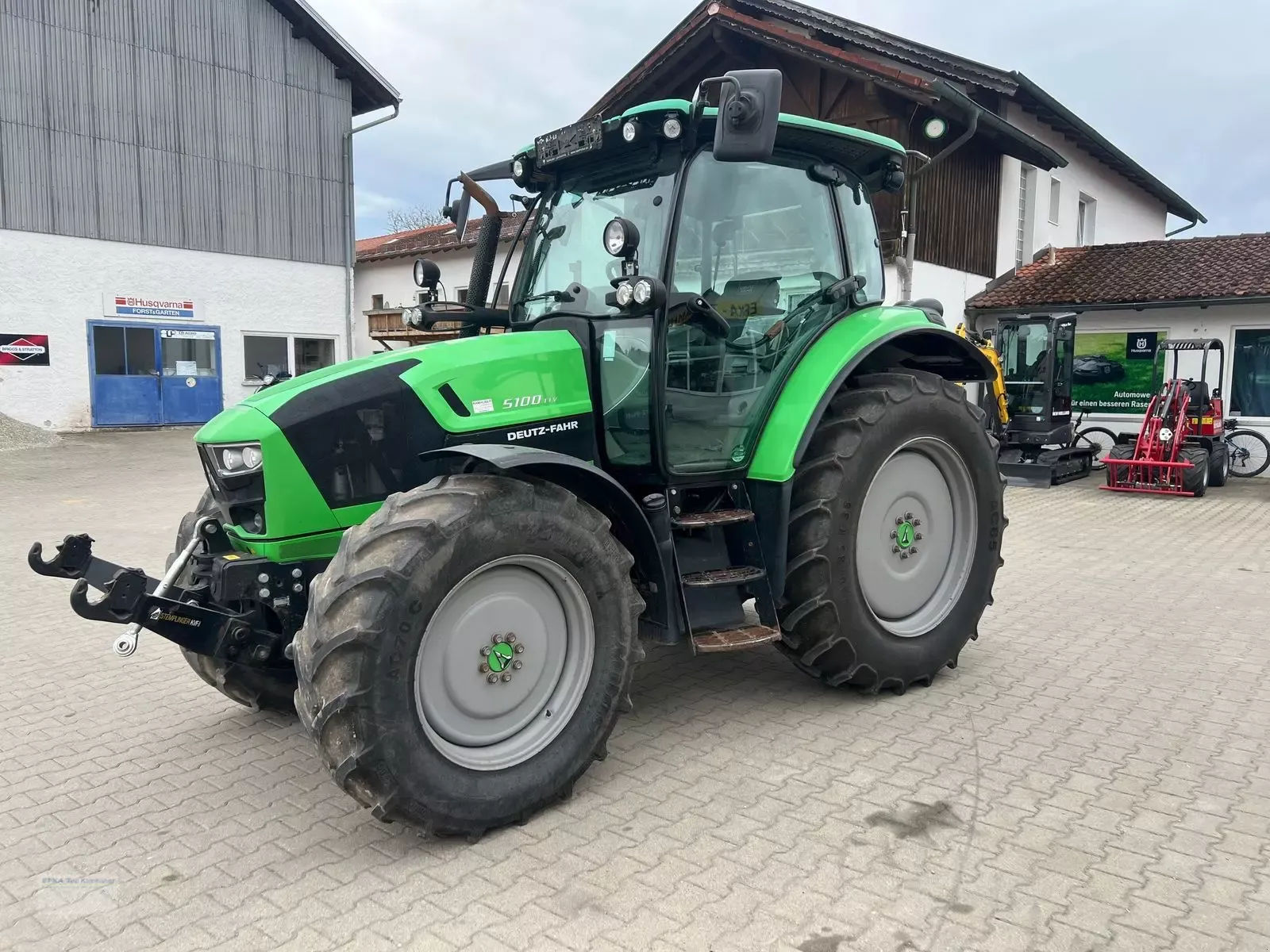 E-FARM: Deutz-Fahr 5100 TTV - Tractor - id 1S6BU6C - 51.261 € - Año: 2014 - Horas: 3335,Potencia del motor: 99,Alemania