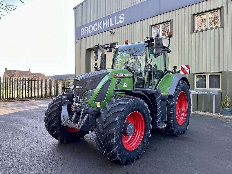 Fendt 720 Vario Power Plus Tracteur 136 394 €