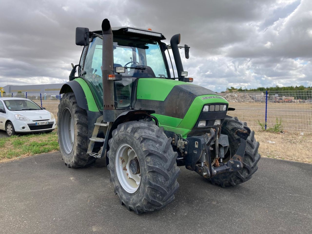 E-FARM: Deutz-Fahr Agrotron M600 - Tractor - id 5UGJG4P - €29,000 - Year of construction: 2009 - Engine hours: 9,000,Engine power (HP): 143,France