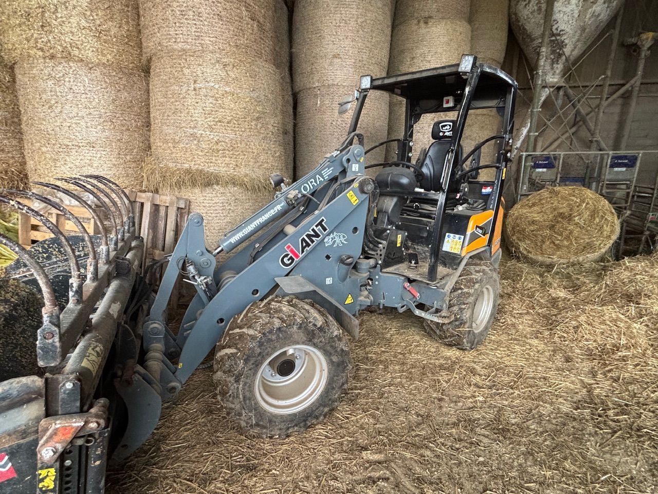 E-FARM: Giant g2500hd - Mini caricatore - id Q3MBSAC - 32.900 € - Anno di costruzione: 2020 - Francia