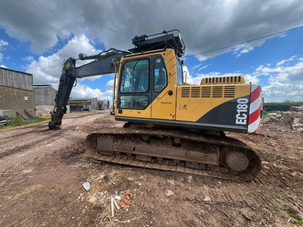 VOLVO ec 180 b lc Гусеничный экскаватор 24 190 €