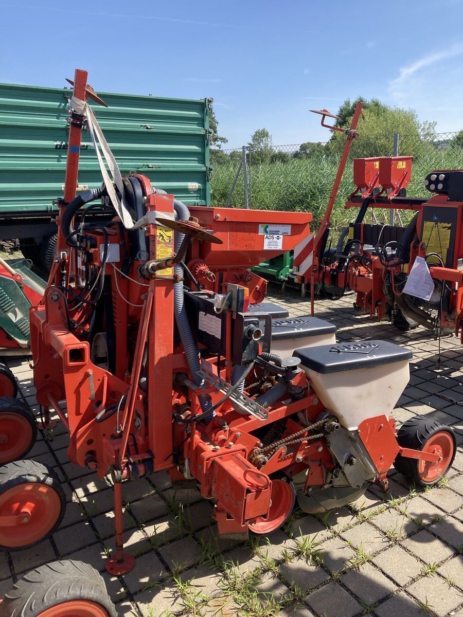 E-FARM: Kuhn planter 2 6- reihig - Precision drill - id EUUSAN9 - €5,750 - Austria