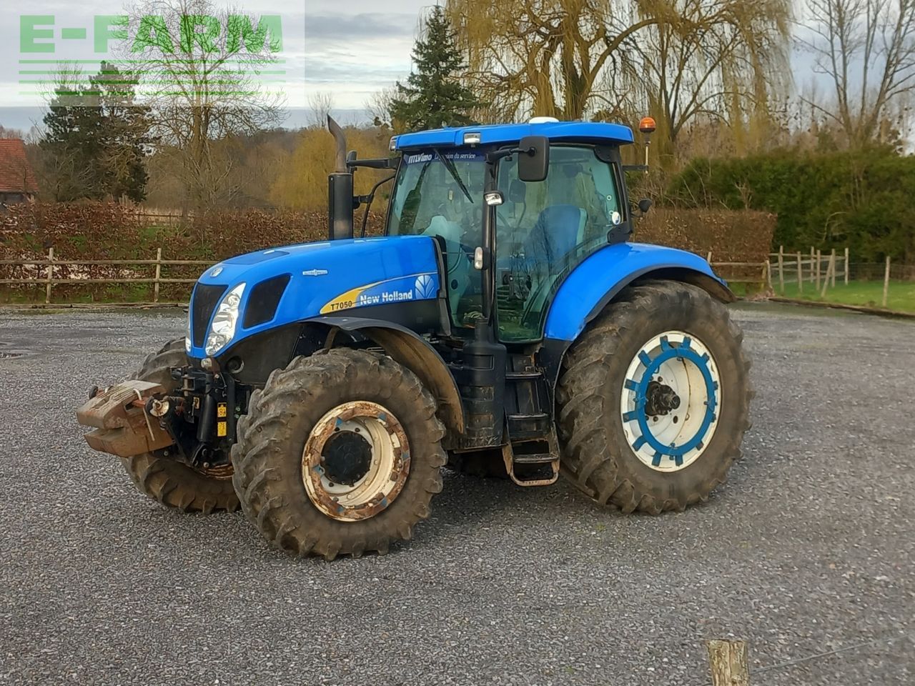 New Holland T 7050 Tractor 39.000 EUR
