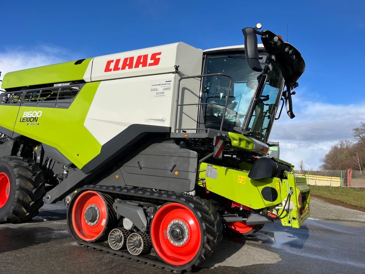Claas Lexion 8600 Combine harvester €498,000