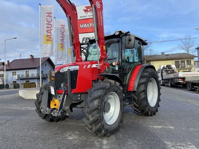 Massey Ferguson 4707 tractor 48 584 €