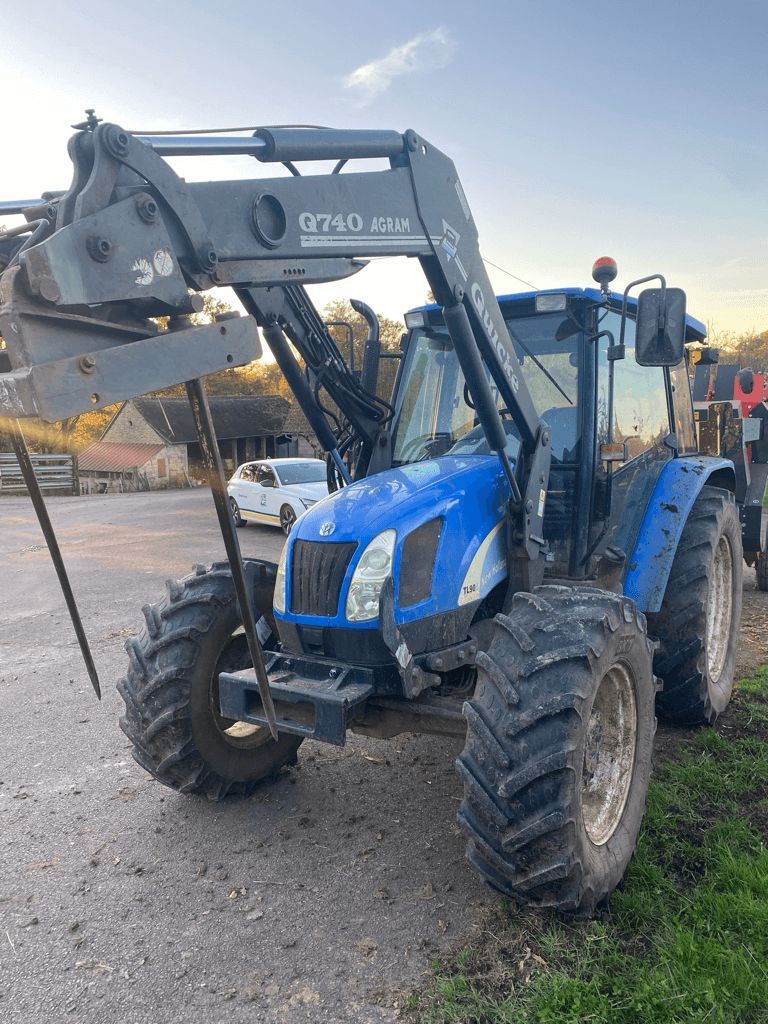 E-FARM: New Holland TL90 - Tracteur - id WSYWMNW - Année: 2005 - Lecture du nombre d'heure: 4 350,Puissance du moteur (chevaux): 90,France